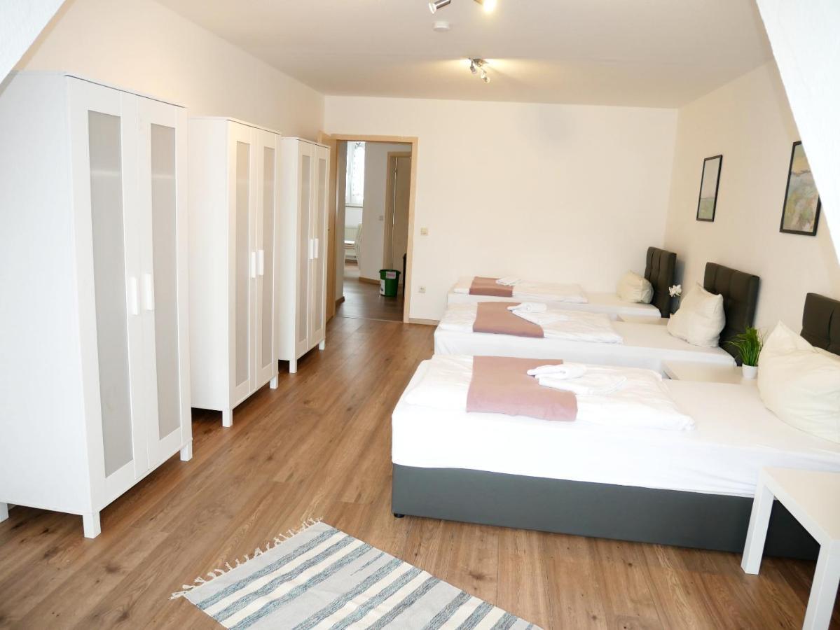 SUNNYHOME Monteurwohnungen und Apartments nahe Regensburg Nittendorf Exterior foto