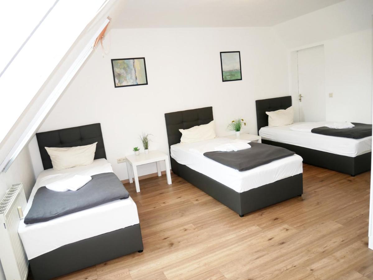 SUNNYHOME Monteurwohnungen und Apartments nahe Regensburg Nittendorf Exterior foto